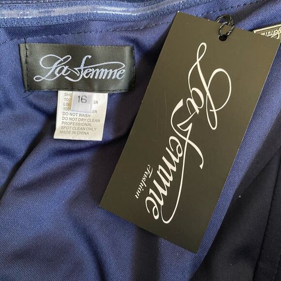 La Femme sz 16 navy blue off shoulder gown NWT - Picture 9 of 13
